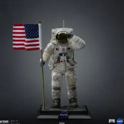 Pre-Order - Statue Apollo 11 Astronaut - Nasa - Legacy Replica 1/4 - Iron Studios
