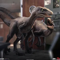 Pre-Order - Statue Raptors at the Kitchen’s Door – Jurassic Park – Art Scale 1/10 – Iron Studios