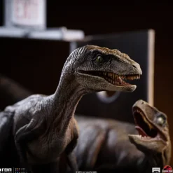 Pre-Order - Statue Raptors at the Kitchen’s Door – Jurassic Park – Art Scale 1/10 – Iron Studios