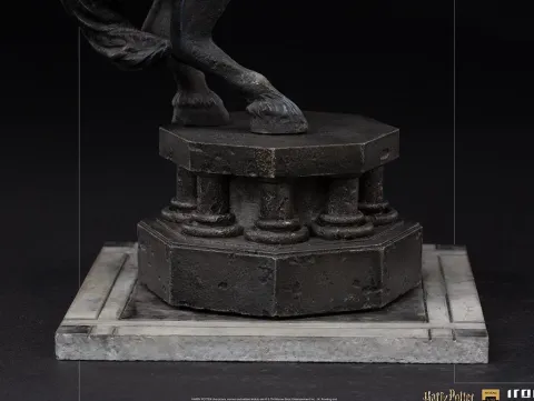 Ron Weasley at the Wizard Chess Harry Potter Art Scale 1/10 Iron Studios