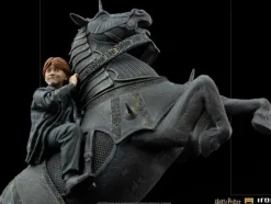 Ron Weasley at the Wizard Chess Harry Potter Art Scale 1/10 Iron Studios