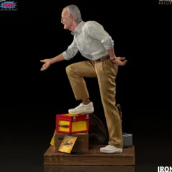 Stan Lee Deluxe Art Scale 1/10 - Iron Studios
