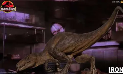 Statue Crouching Velociraptor - Jurassic Park - Art Scale 1/10 - Iron Studios