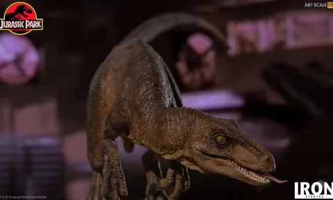 Statue Crouching Velociraptor - Jurassic Park - Art Scale 1/10 - Iron Studios