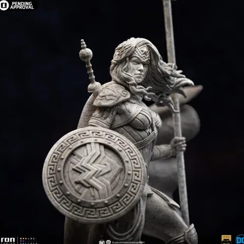Statue Wonder Woman Unleashed Marble Variant - DC Comics - Art Scale 1/10 - Iron Studios