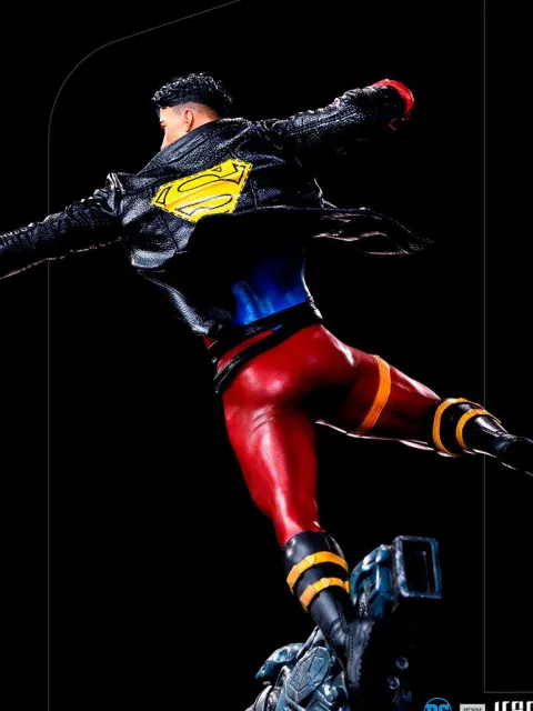 Superboy - DC Comics - Art Scale 1/10 - Iron Studios