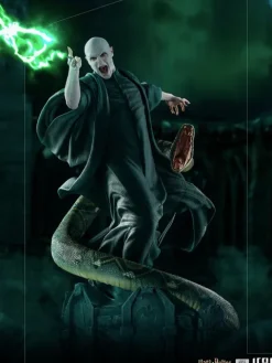 Voldemort and Nagini - Harry Potter - Legacy Replica 1/4 - Iron Studios